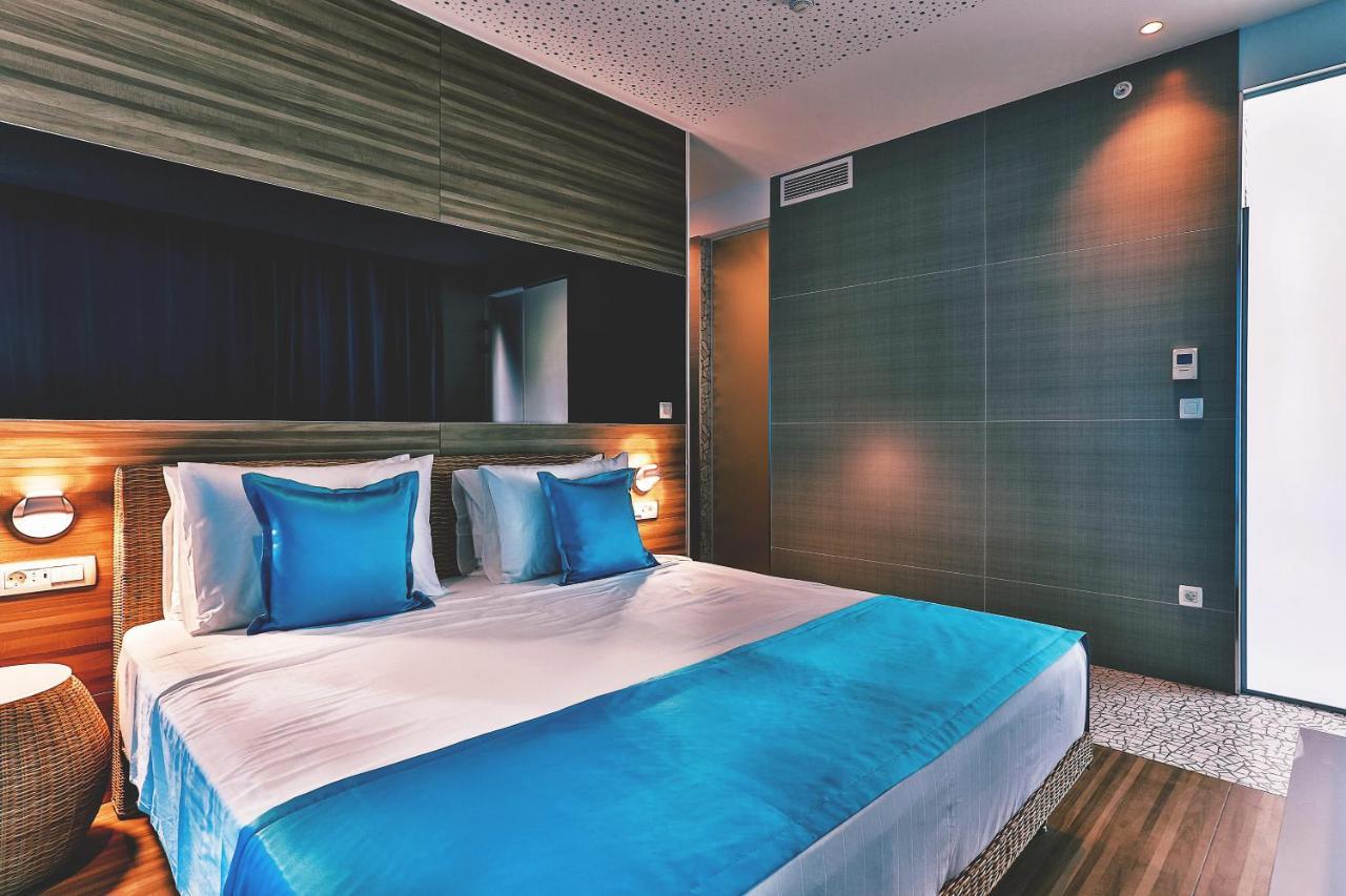 Carine Hotel Kumbor Superior 赫尔采格诺维 外观 照片
