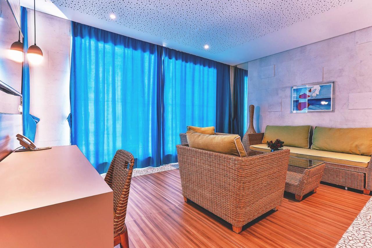 Carine Hotel Kumbor Superior 赫尔采格诺维 外观 照片