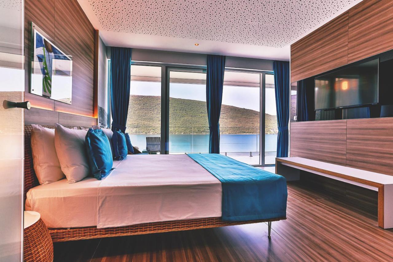 Carine Hotel Kumbor Superior 赫尔采格诺维 外观 照片