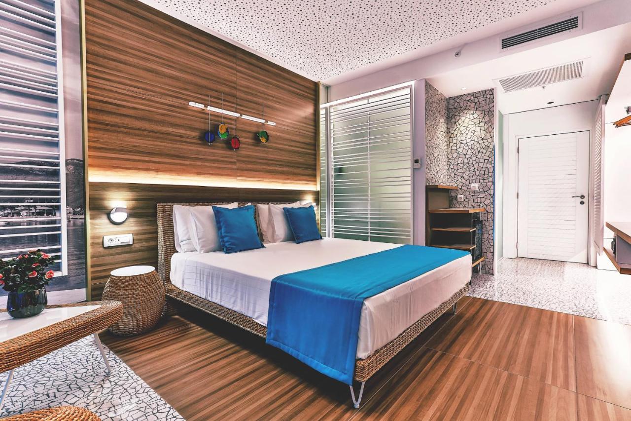 Carine Hotel Kumbor Superior 赫尔采格诺维 外观 照片