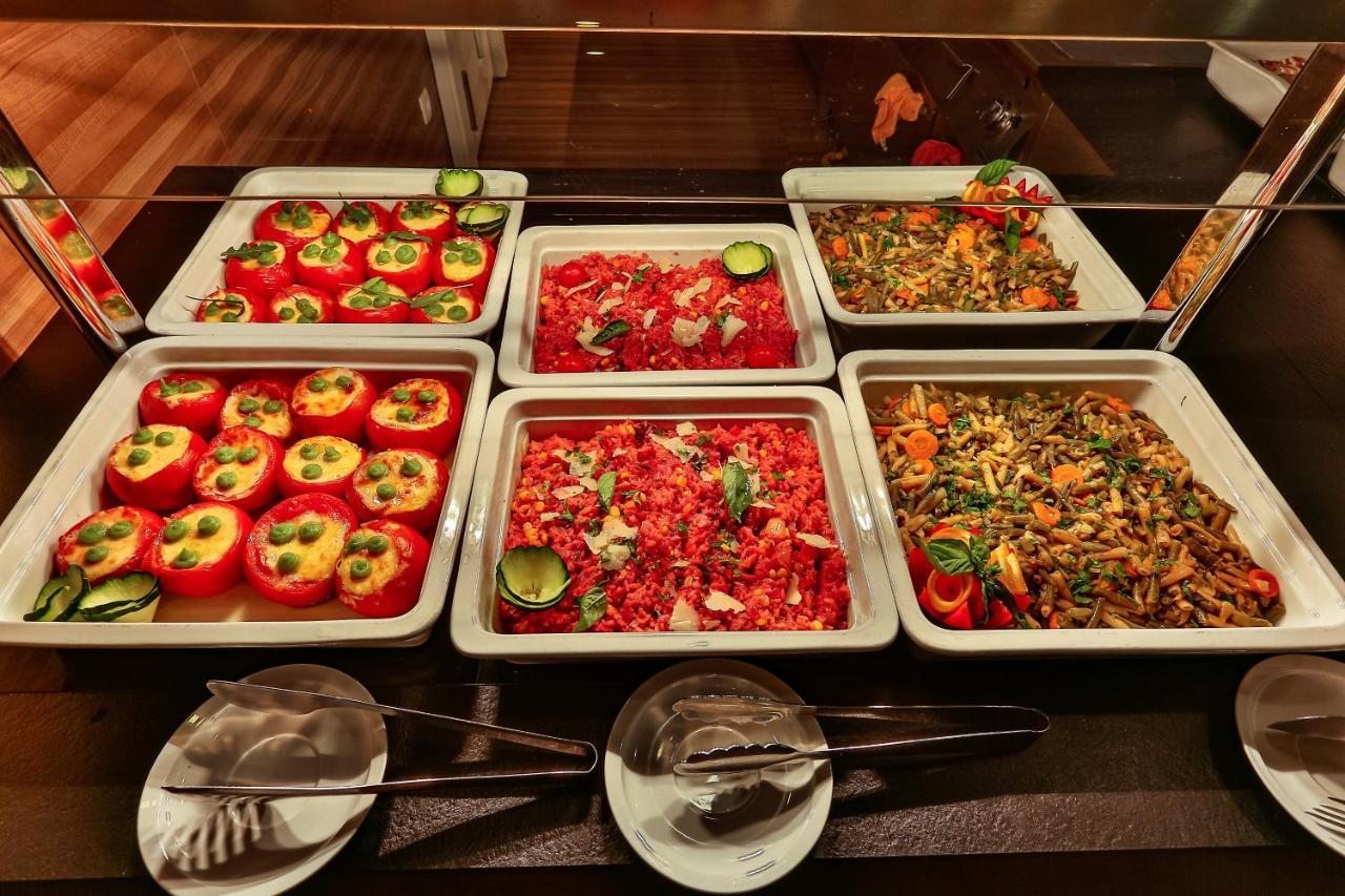 Carine Hotel Kumbor Superior 赫尔采格诺维 外观 照片