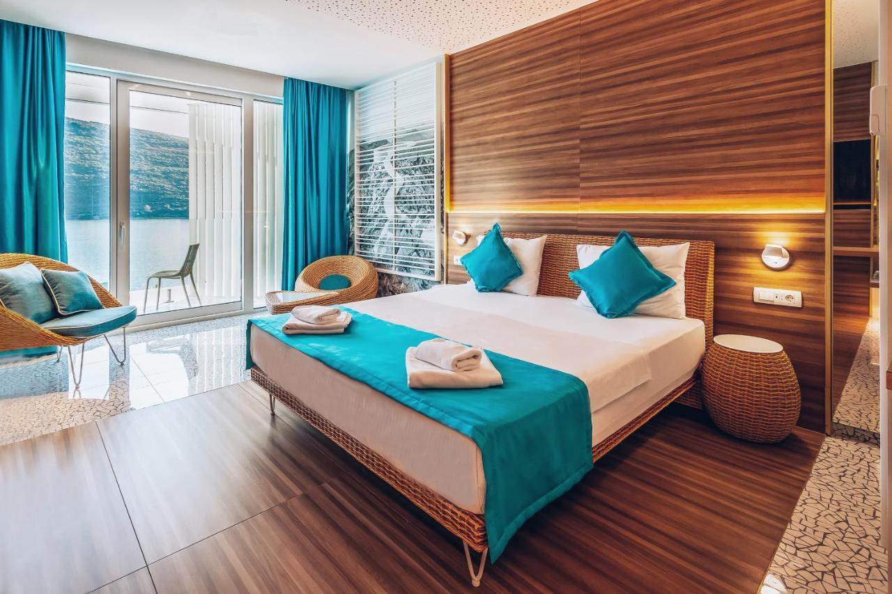 Carine Hotel Kumbor Superior 赫尔采格诺维 外观 照片