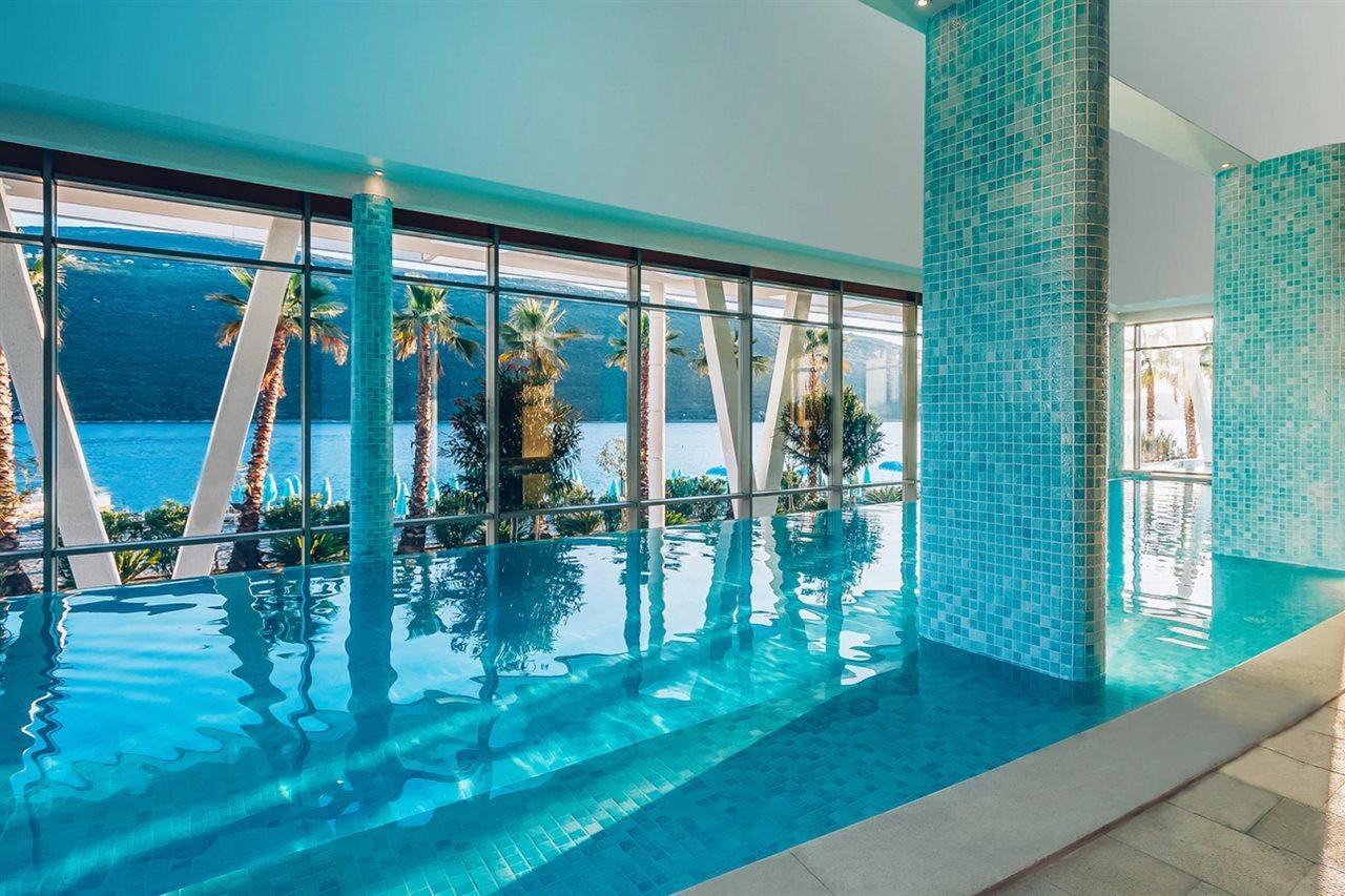 Carine Hotel Kumbor Superior 赫尔采格诺维 外观 照片